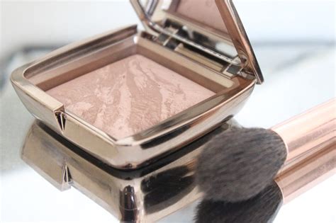 hourglass bronzer radiant bronze light